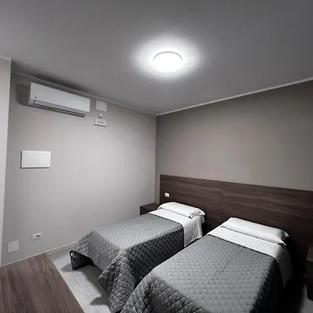 Hotel Bella Napoli *